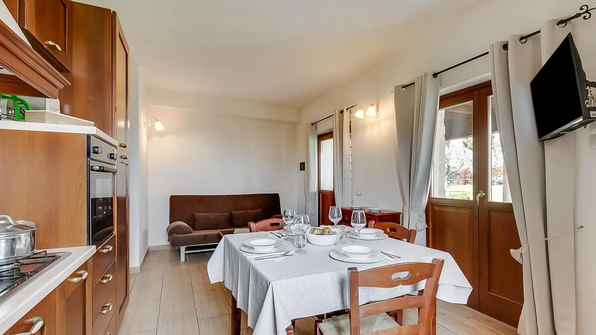 Cascina Crocelle With Lake View And Shared Pool Padenghe sul Garda 0*,