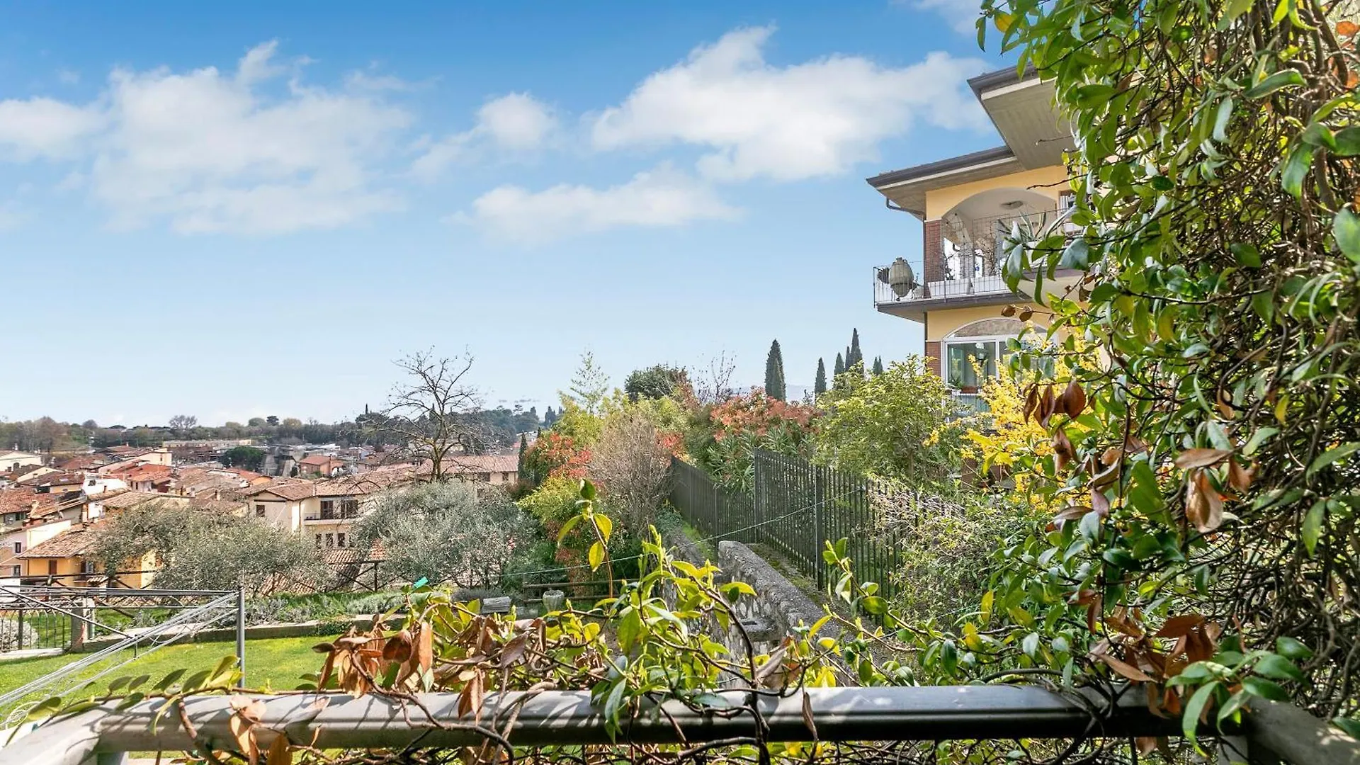 Cascina Crocelle With Lake View And Shared Pool Padenghe sul Garda Çiftlik konaklama