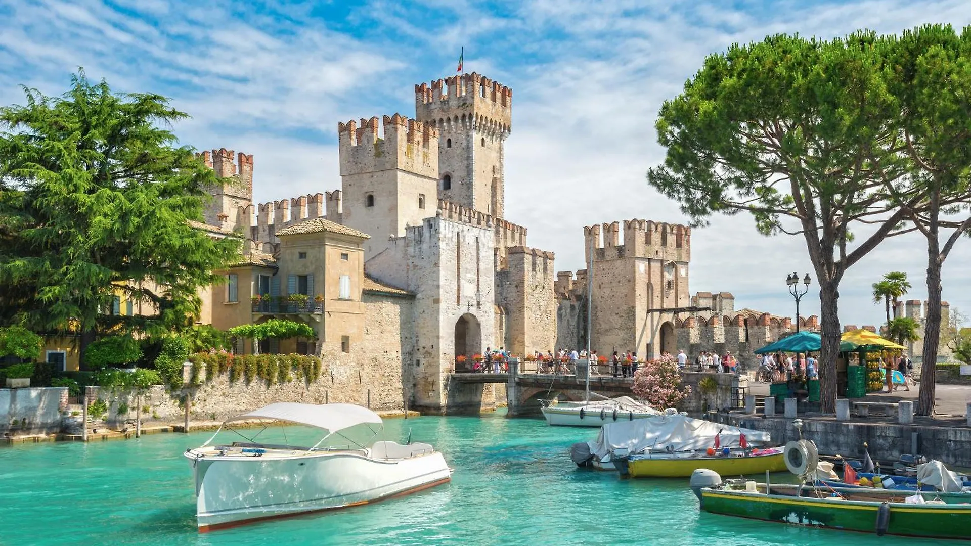 Cascina Crocelle With Lake View And Shared Pool Padenghe sul Garda 0*,  İtalya