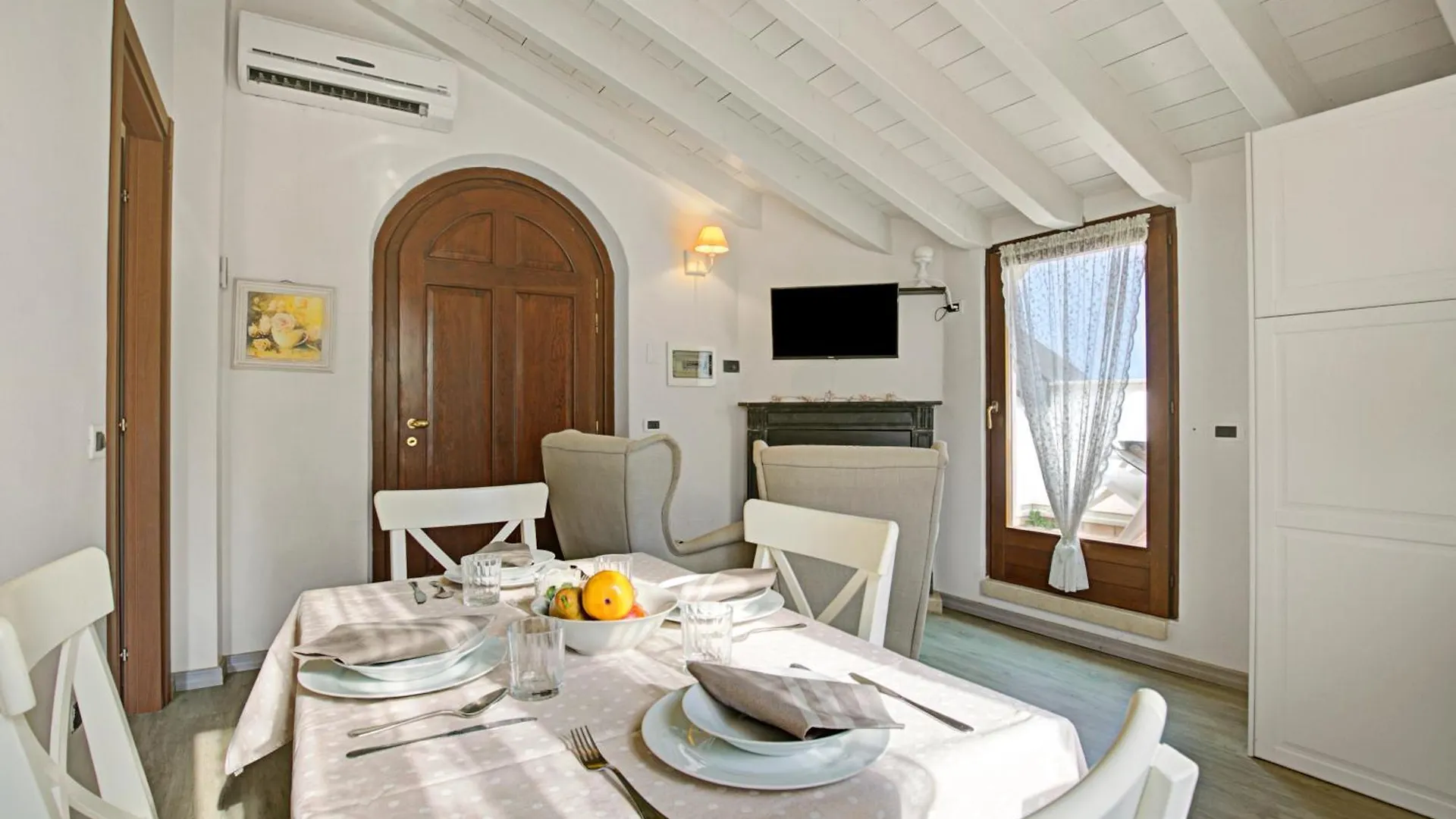 Cascina Crocelle With Lake View And Shared Pool Padenghe sul Garda 0*,